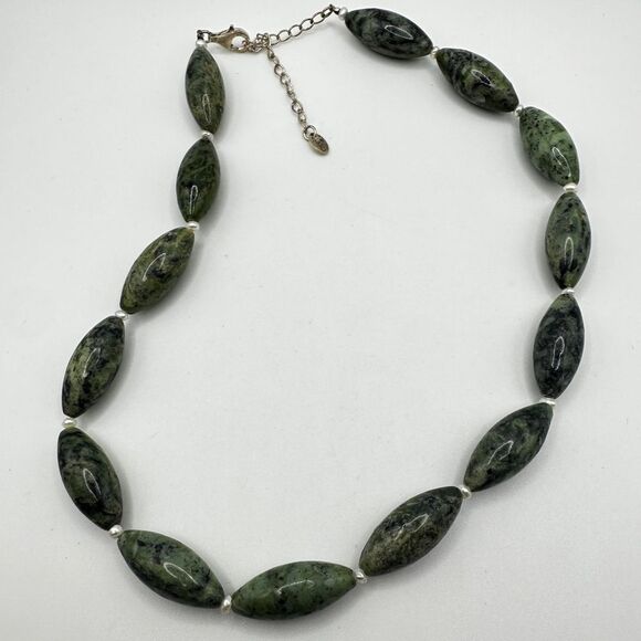 16" Vintage GSJ nephrite jade, pearl and sterling silver clasp necklace! - Picture 13 of 14